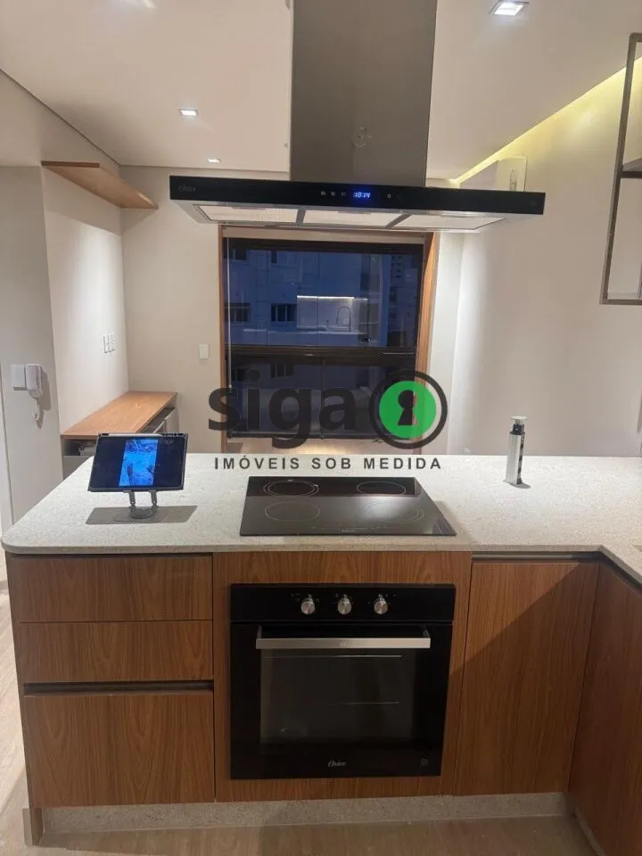 Imagem Apresentamos um apartamento totalmente reformado, elegante e funcional