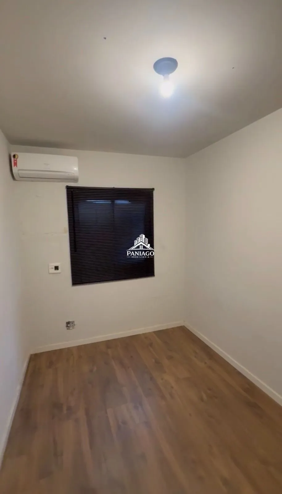 Imagem Apartamento Reformado para Locação com 2 Quartos, Suíte, Escritório
