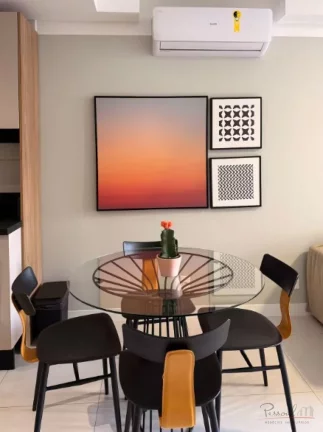 Imagem Descubra este moderno apartamento de aproximadamente 80 m², localizado no coração de Jurerê Lest...