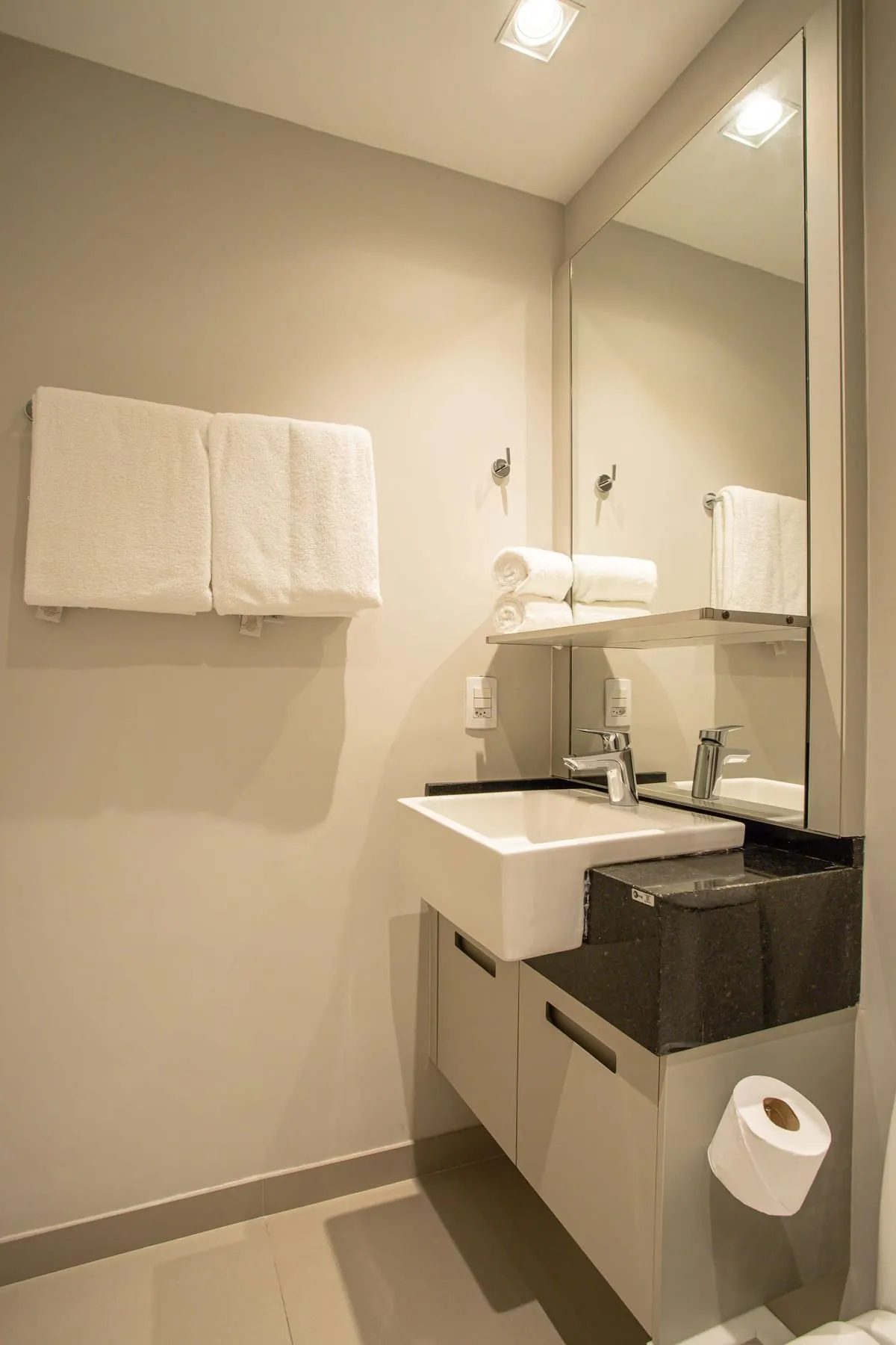 Imagem Apartamento com 1 Quarto para alugar, 72m² - Pinheiros