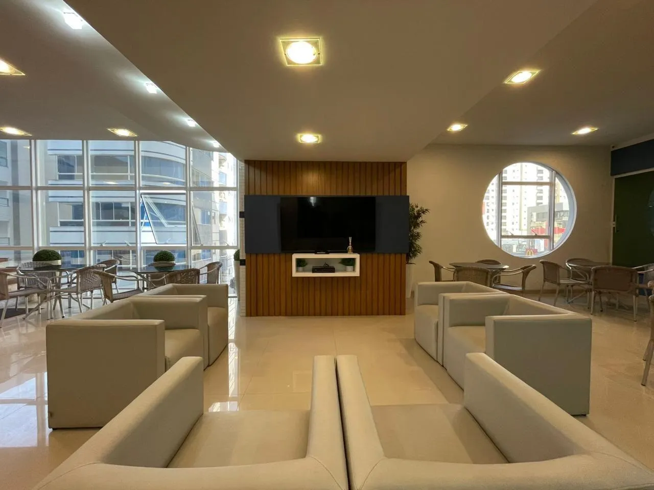 Imagem Apartamento com vista para o mar à venda com 202m2 por R$ 3.900.000,00