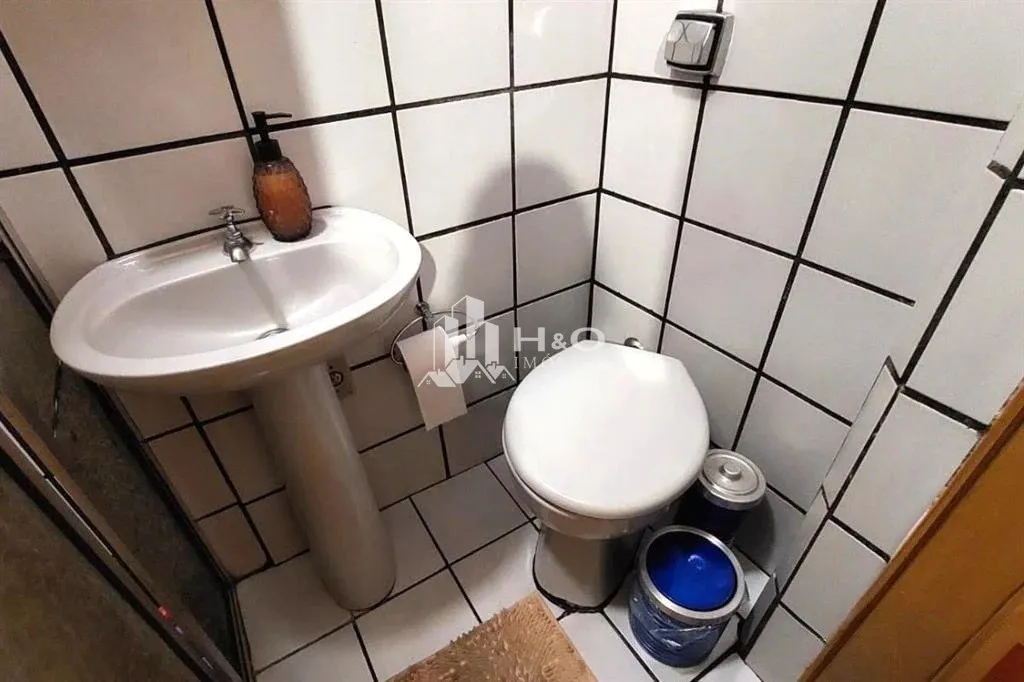 Imagem Oportunidade no Tatuapé: Casa Térrea com Suíte e Vaga Coberta - Localização Privilegiada