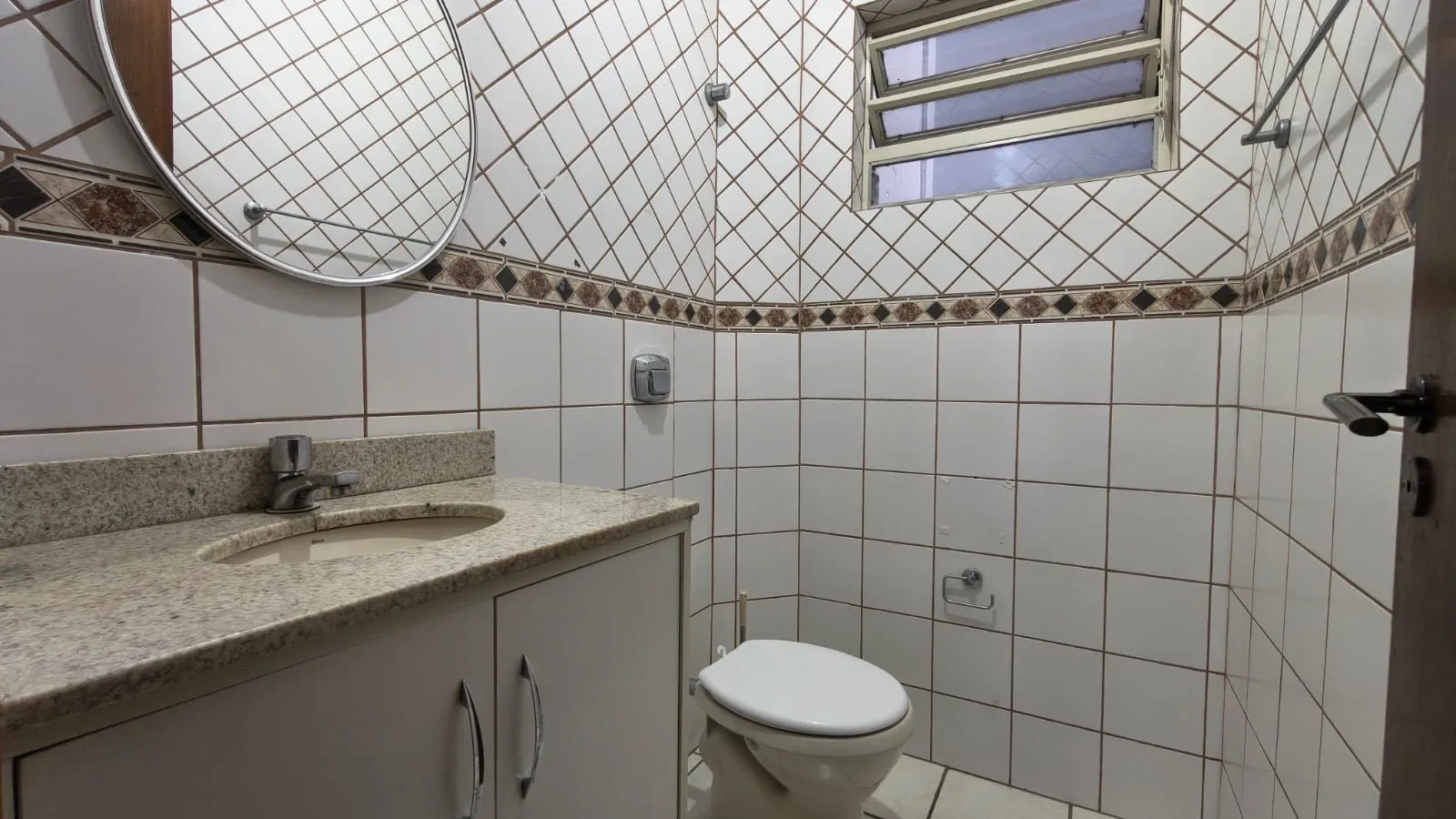Imagem Sala comercial B. Hamb. Velho., Novo Hamburgo. 326,28 M2 privativos e 4 Vagas