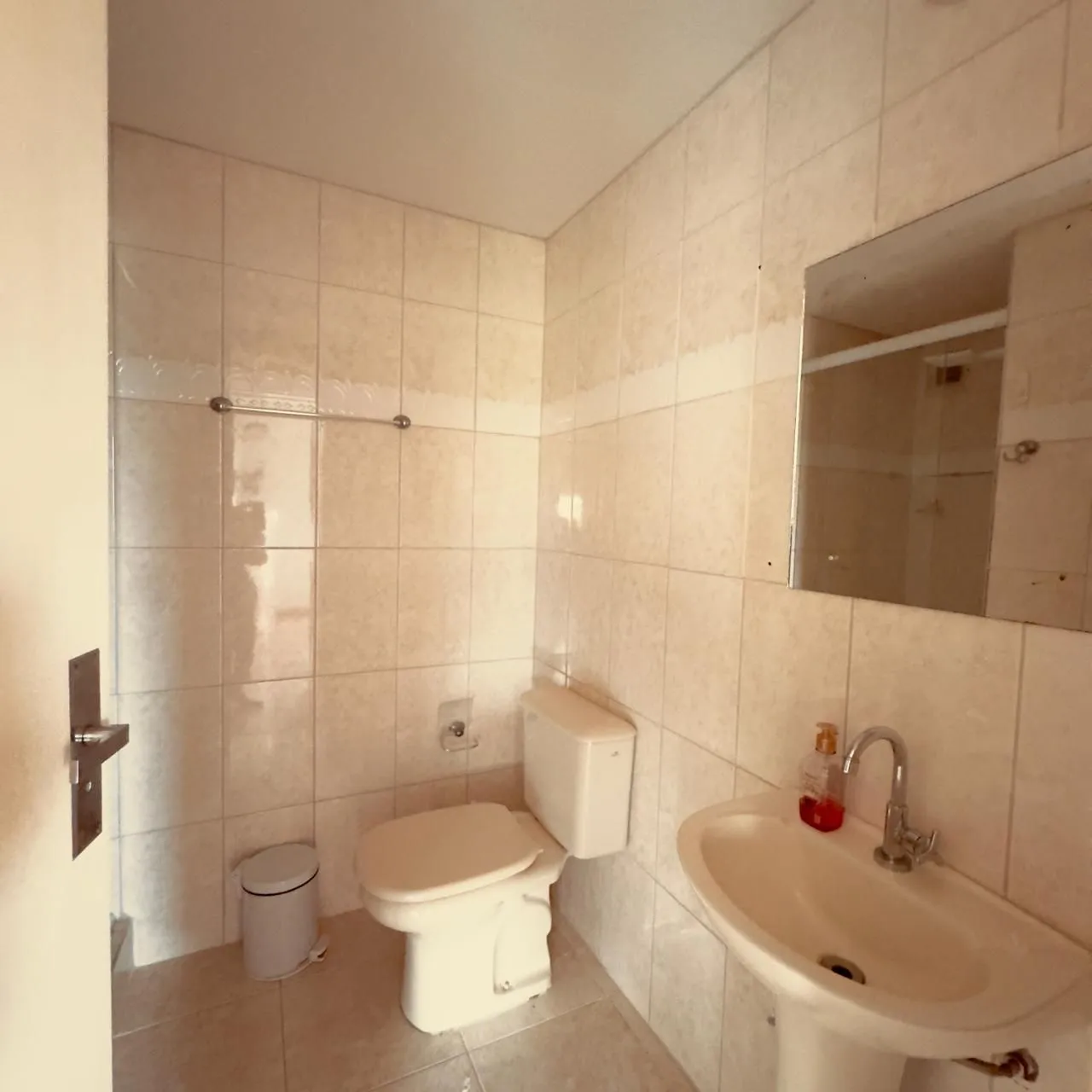 Imagem MÁFFER IMÓVEIS ALUGA - APARTAMENTO 2 DORMITÓRIOS Av. Princesa Isabel, 500 - Bairro Santana | Porto Alegre/RS Em frente ao Instituto de Cardiologia