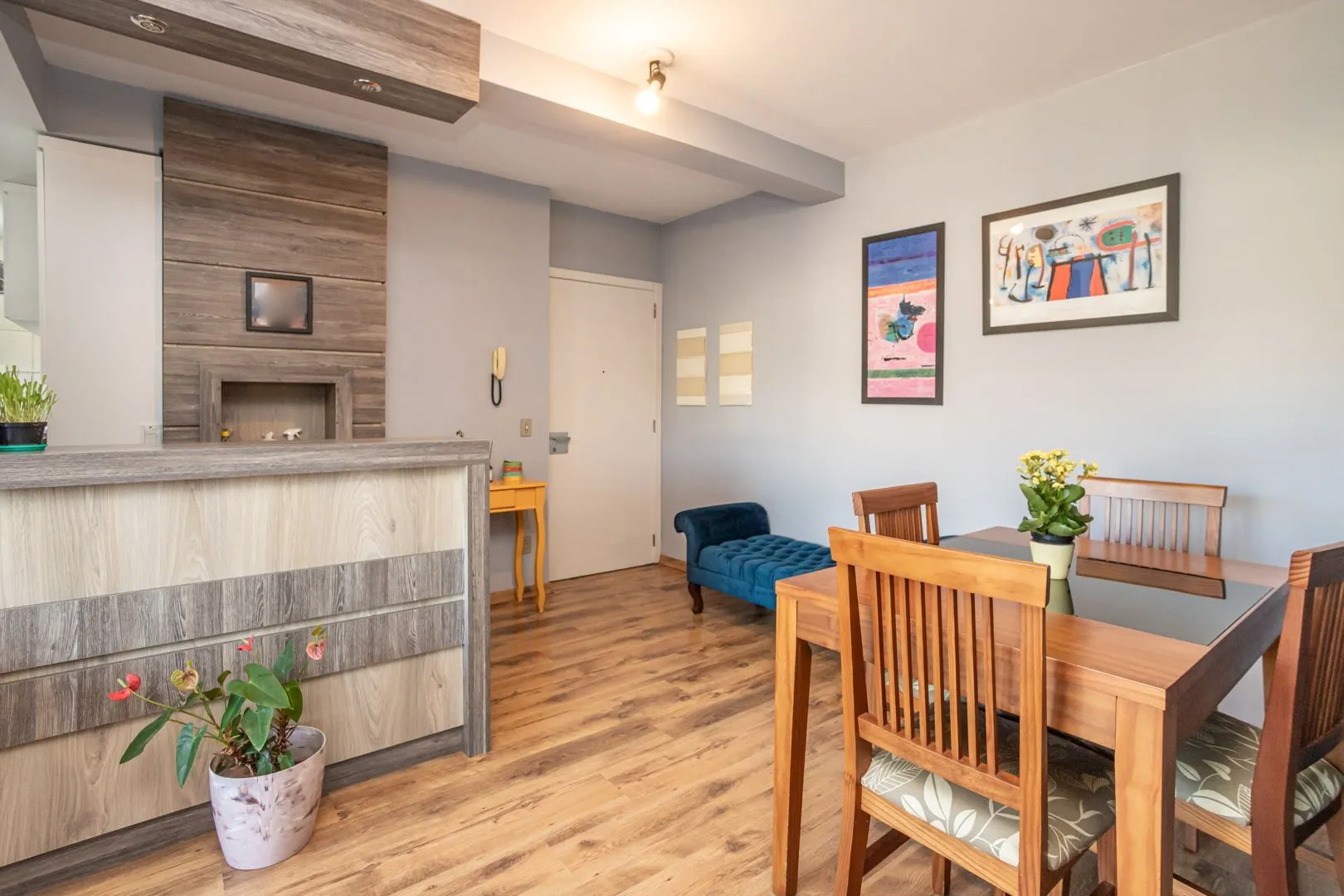 Imagem Apartamento no Cristal de 3 dormitórios , 2 vagas e infra