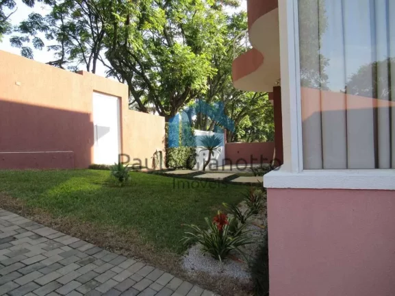 Imagem Casa à venda - Nova, moderna, 4 suítes e 7 vagas cobertas!