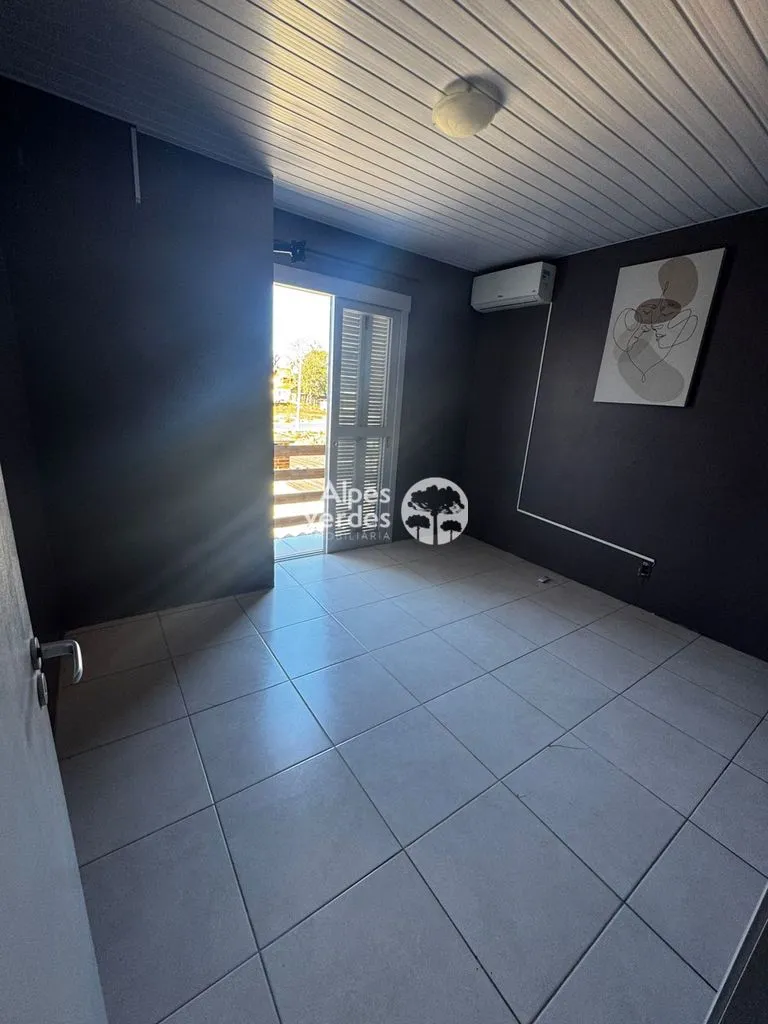 Imagem Vende-se Casa Geminada na Várzea Grande, com 02 dormitórios
