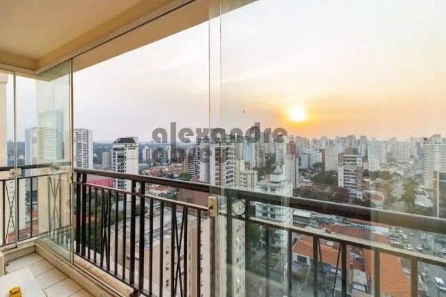 Imagem Duplex no Campo Belo: 3 dorms (1 suíte) para venda ou locação.