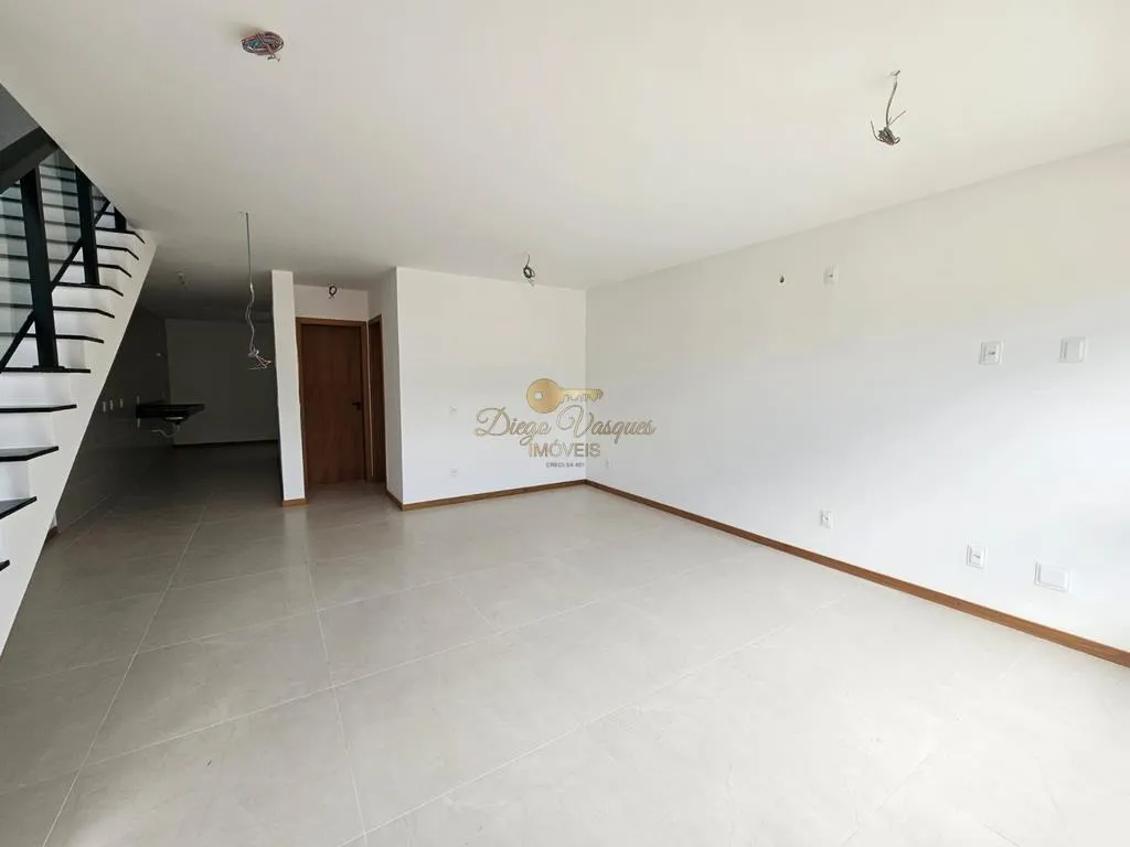 Imagem Casa em Condomínio para Venda em Teresópolis / RJ no bairro Golfe