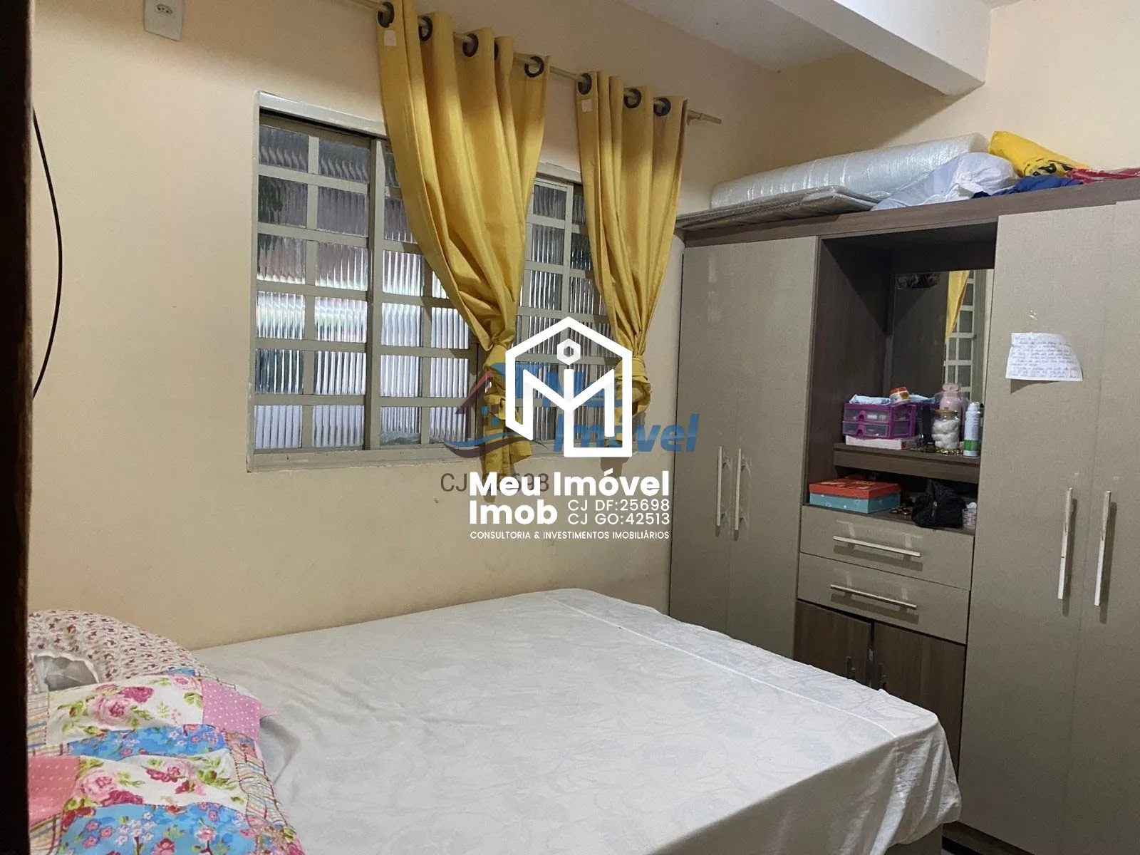 Imagem Casa 5 Quartos 1 Suíte 3 Vagas 300m² Closet Área de Serviço