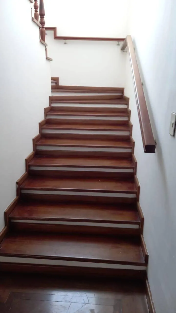 Imagem Casa Sobrado de 320m² Localizada no Condomínio Morada dos Pinheiros!