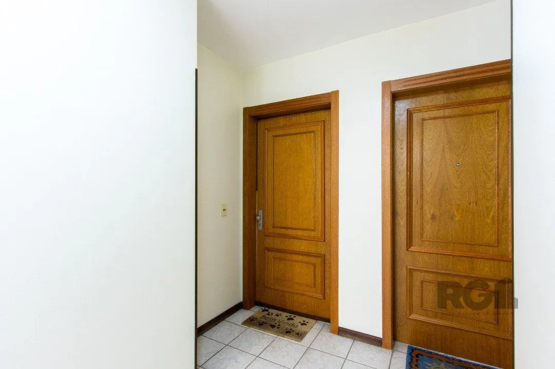 Imagem Apartamento de 3 Quartos com Suíte e Vaga de Garagem no Cristal, Porto Alegre - RS
