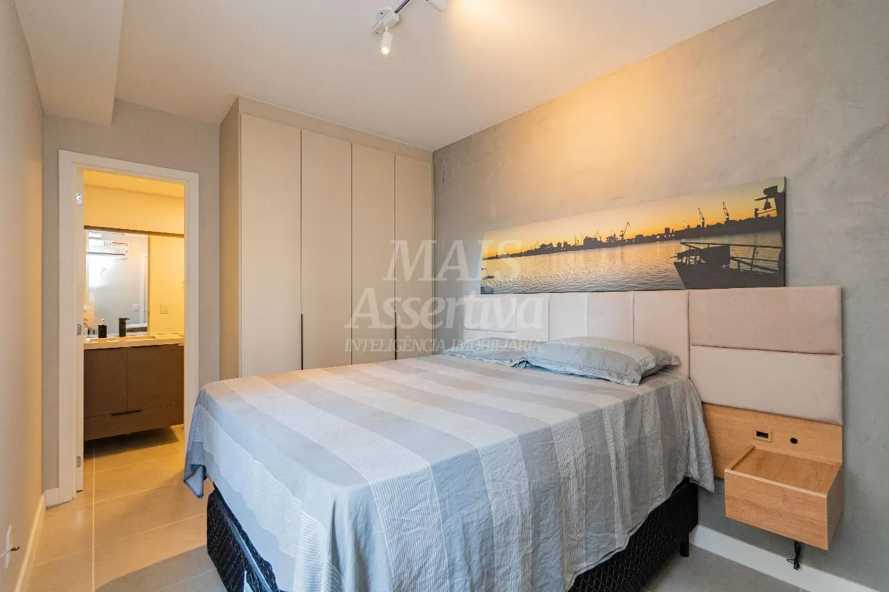 Imagem Ótimo apartamento mobiliado e decorado à venda em Porto Alegre/RS