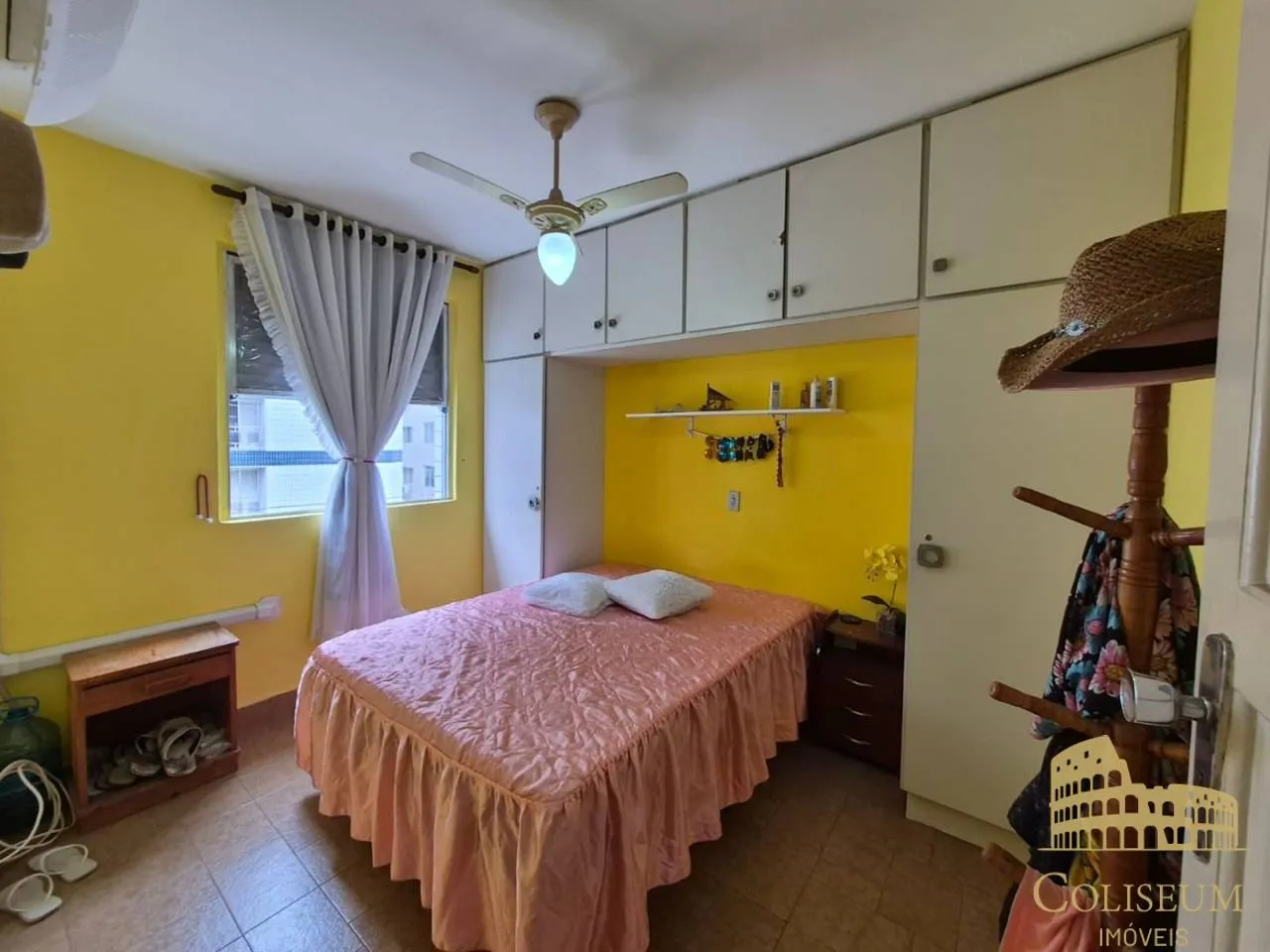 Imagem Apartamento com 2 dormitórios à venda, 50 m² por R$ 300.000,00 - Canto do Forte - Praia Grande/SP