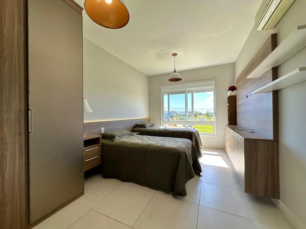 Imagem Casa em Condominio 3 Dormitórios - Bairro Dubai