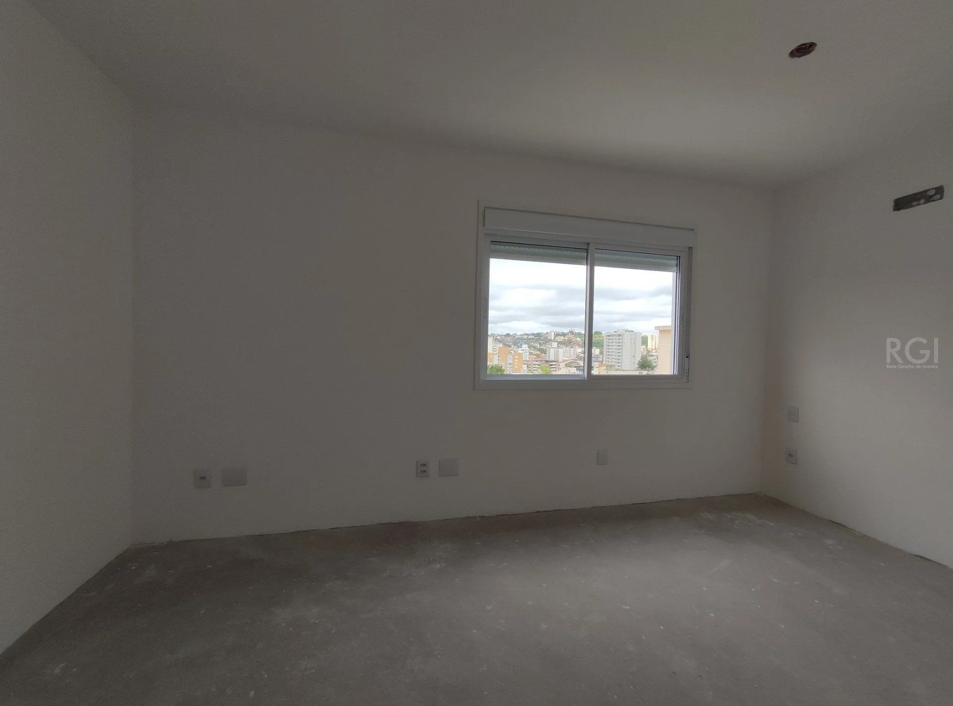 Imagem Duplex para Venda - 179.08m², 2 dormitórios, sendo 2 suites, 2 vagas - Petrópolis