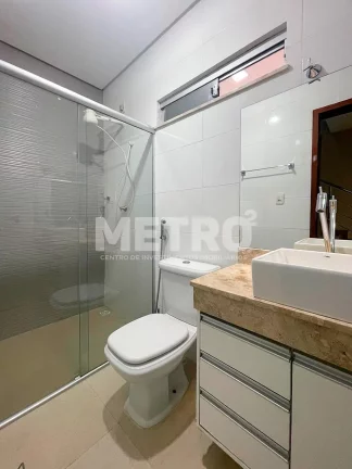 Imagem Casa à venda no Condomínio Vila Bella com 3 quartos, piscina, PETROLINA - PE