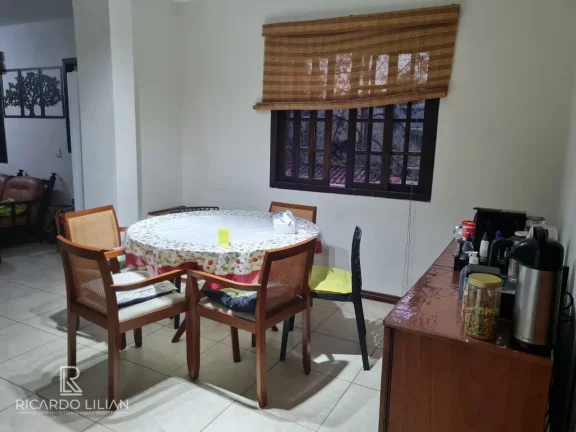 Imagem Condominio Colinas de São Fernando - Duas casas em terreno de 600m² - Confira!!!