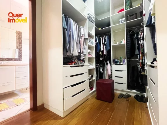 Imagem Casa à Venda no Jardim Anhangüera, Ribeirão Preto-SP: 3 Quartos, 1 Suíte, 1 Sala, 4 Banheiros, 6 Vagas de Garagem, 380m²!