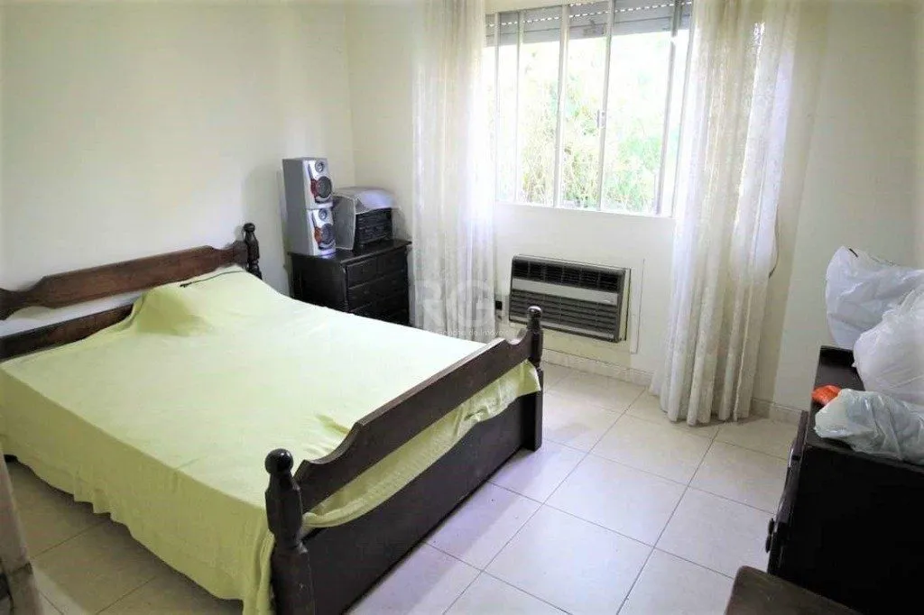 Imagem Casa para Venda - 287m², 3 dormitórios, sendo 2 suites, 4 vagas - Nonoai