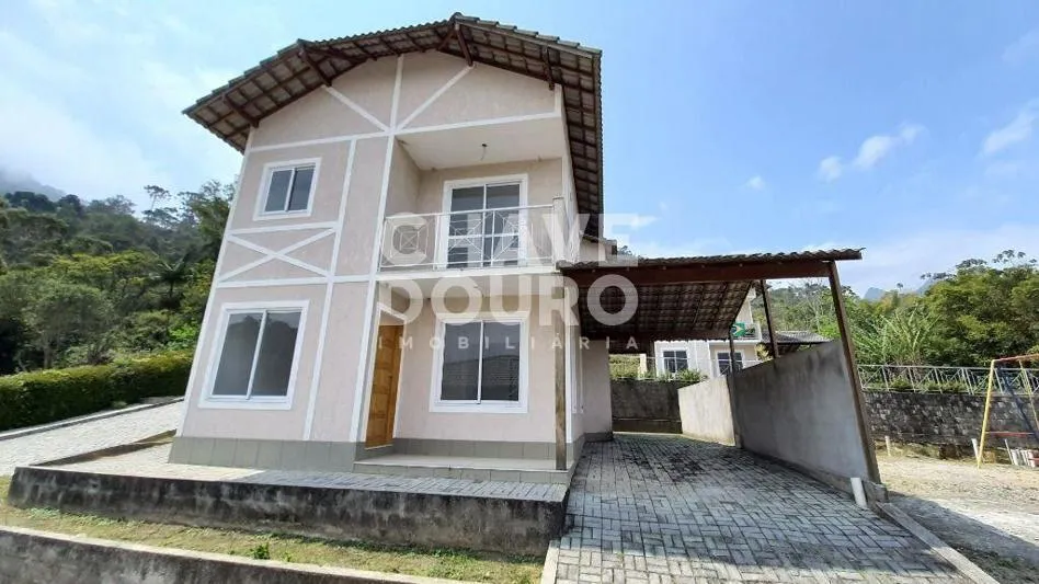 Imagem Casa em condomínio com 4 Quartos (1 suíte) em Vargem Grande Teresópolis RJ