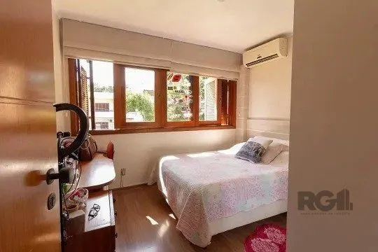 Imagem Casa de 4 dormitórios mobiliada para venda no Bairro Jardim Itu Sabara.