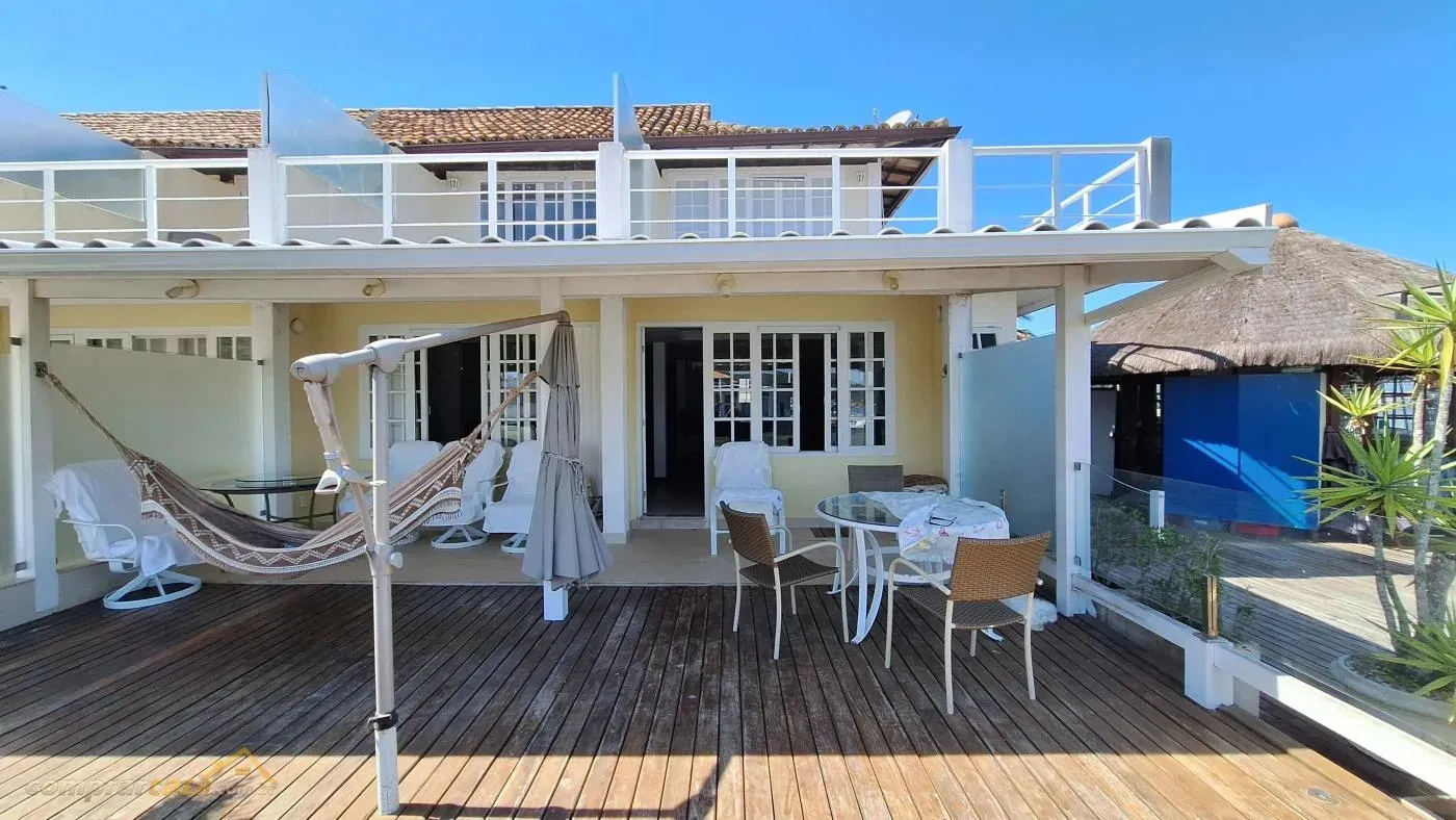 Imagem Casa em Condomínio para Venda em Cabo Frio / RJ no bairro Ogiva