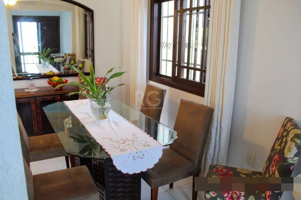Imagem Sobrado para Venda - 266m², 3 dormitórios, sendo 1 suites, 2 vagas - Ipanema