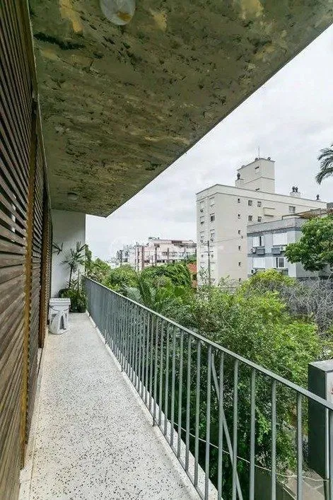 Imagem Casa Residencial ou comercial com 4 dormitórios, 2 banheiros