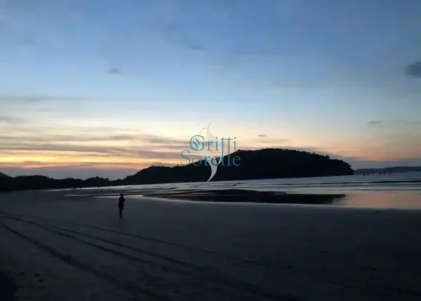 Imagem Terreno com casa e chalé construído à venda em Ubatumirim - Ubatuba/SP.