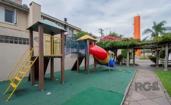 Imagem Casa em Condomínio com 03 quarto e 01 Vaga no Bairro Humaitá