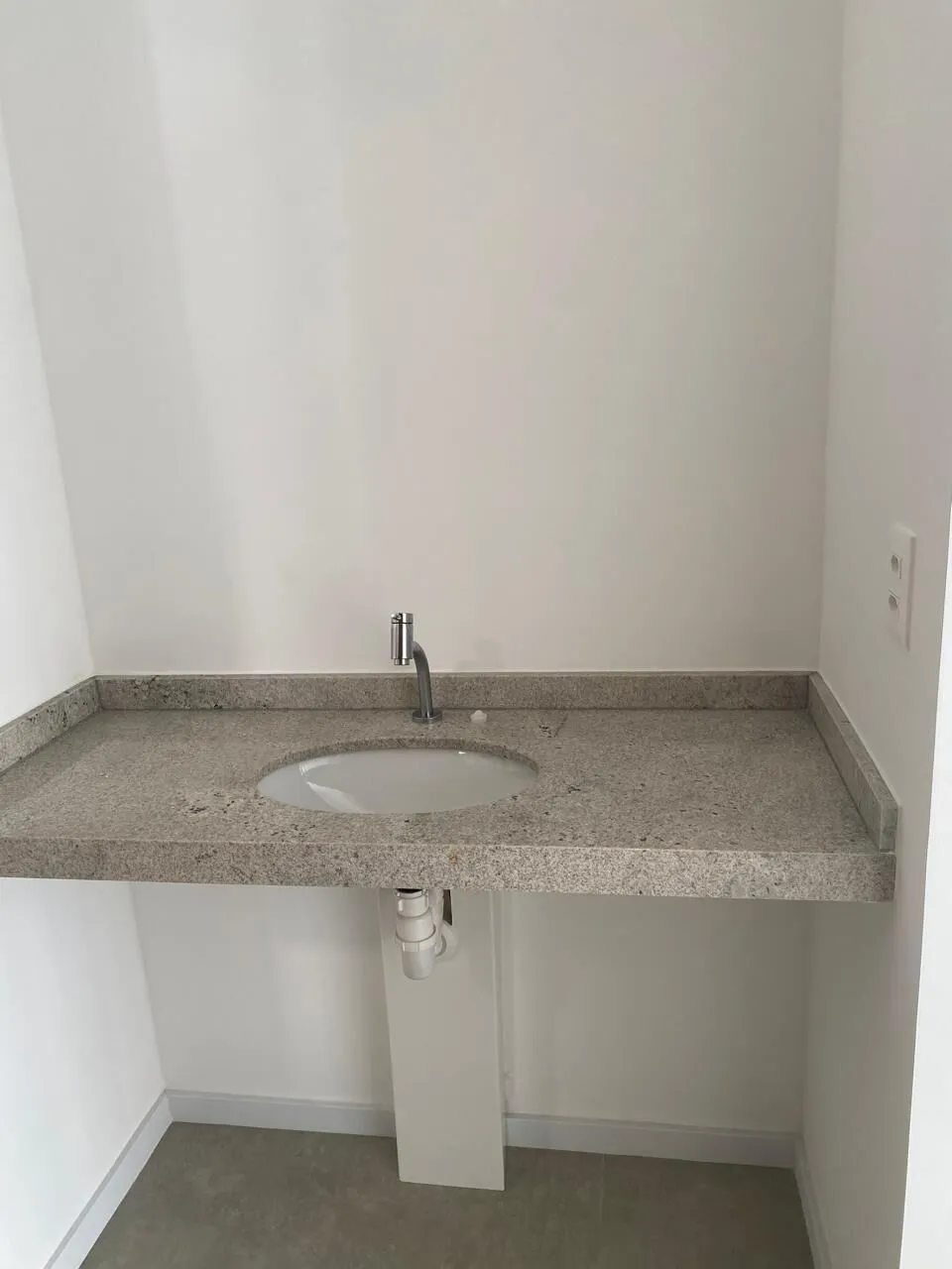 Imagem Imóvel à venda em Salvador, Vitória: Cozinha, Vista para o mar, Perto de escola