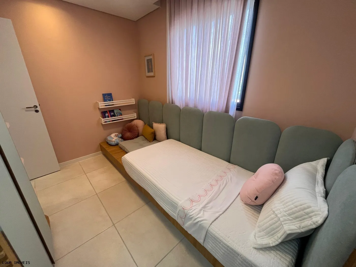 Imagem Apartamento para Venda em Fortaleza, Sapiranga-Coité, 3 dormitórios, 1 suíte, 2 banheiros, 1 vaga