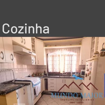 Imagem Sobrado com 3 Quartos e 4 banheiros à Venda, 220 m por R$ 820.000!