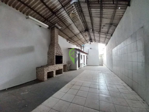 Imagem Pavilhão/Galpão à venda em Santos/SP