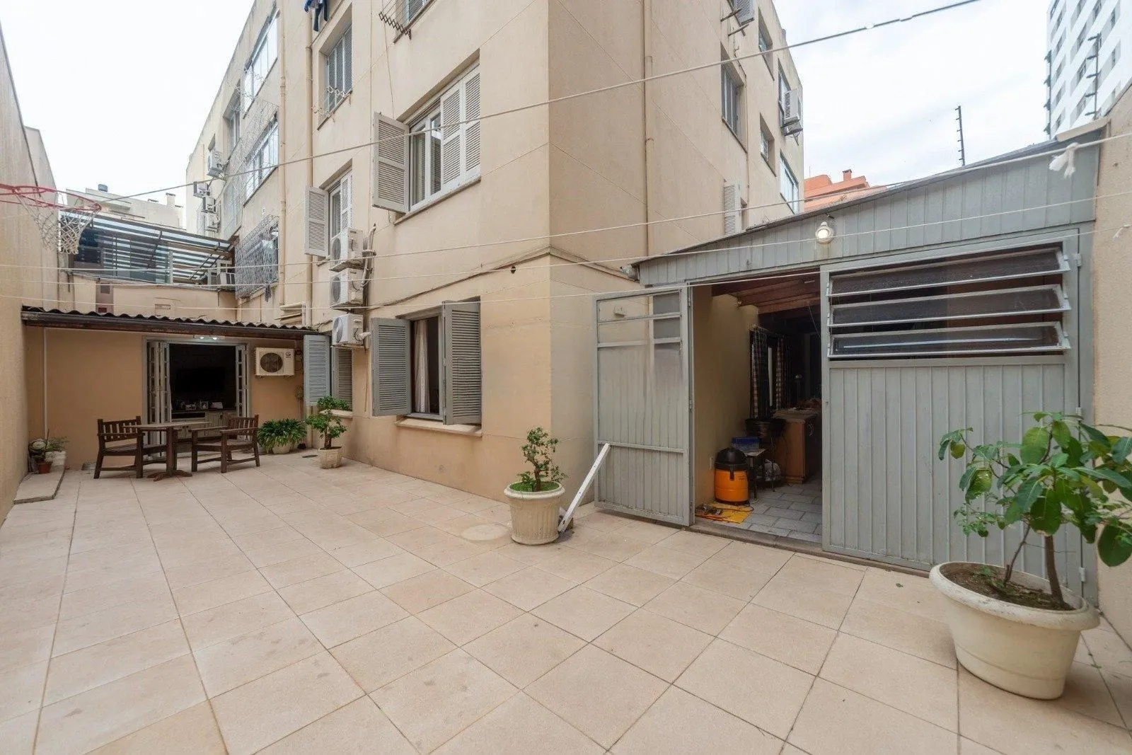 Imagem Apartamento de 3 quartos 1 vaga de garagem no bairro Menino Deus em Porto Alegre
