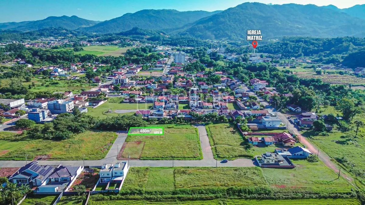 Imagem Se você busca um investimento com potencial de valorização, este terreno merece atenção.
