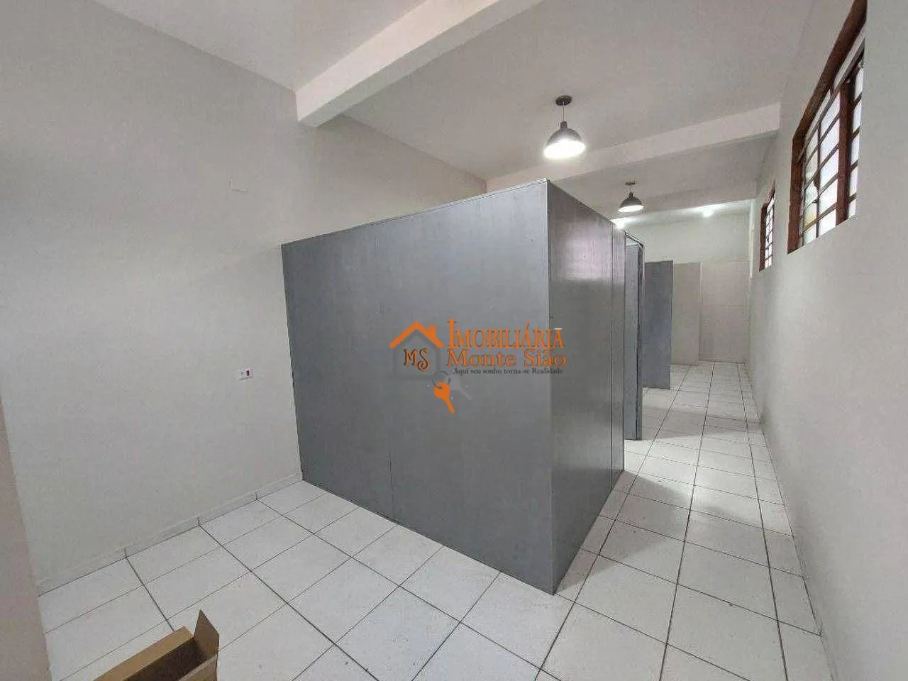 Imagem Sobrado com 6 dormitórios à venda, 350 m² por R$ 1.100.000,00 - Parque Uirapuru - Guarulhos/SP