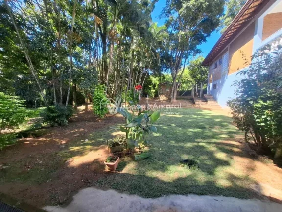 Imagem Linda chácara com total privacidade em meio à natureza!
Casa com 3 suítes (2 com closet), sala í...