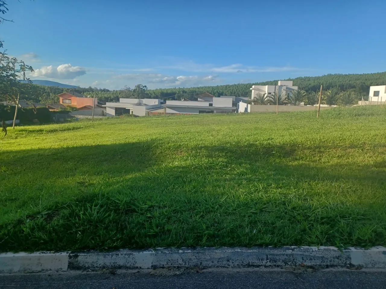 Foto do imóvel Terreno Plano de 1.000m² no Condomínio Terras de São Lucas em CONDOMÍNIO RESIDENCIAL TERRAS DE SÃO LUCAS, SOROCABA - SP