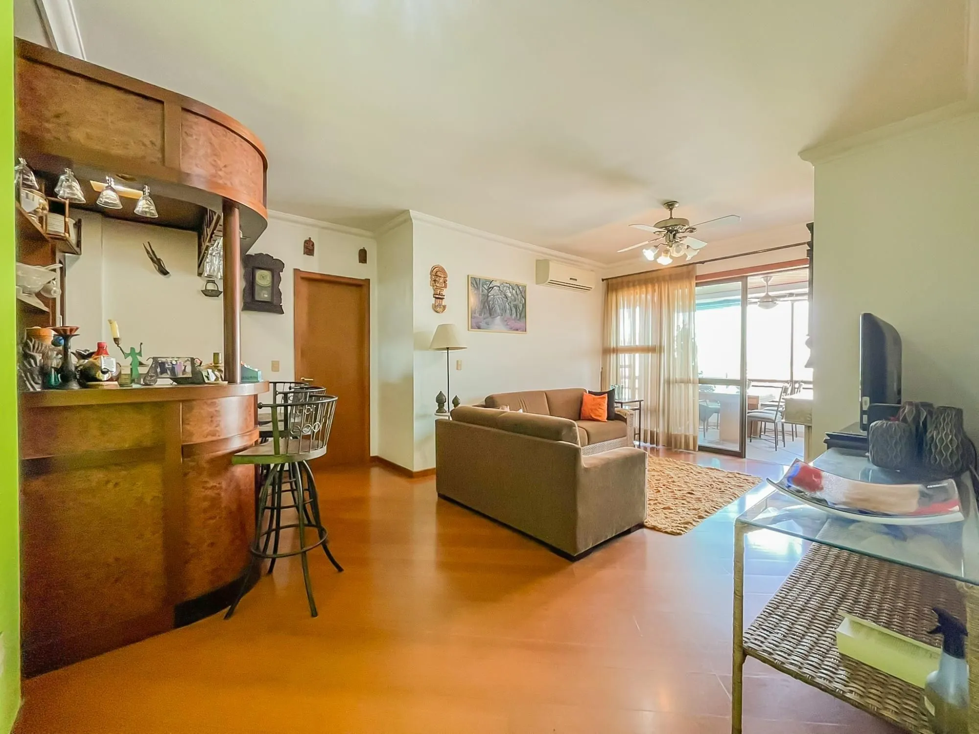 Imagem Lindo apartamento 03 dormitórios, duas vagas Coração Menino Deus