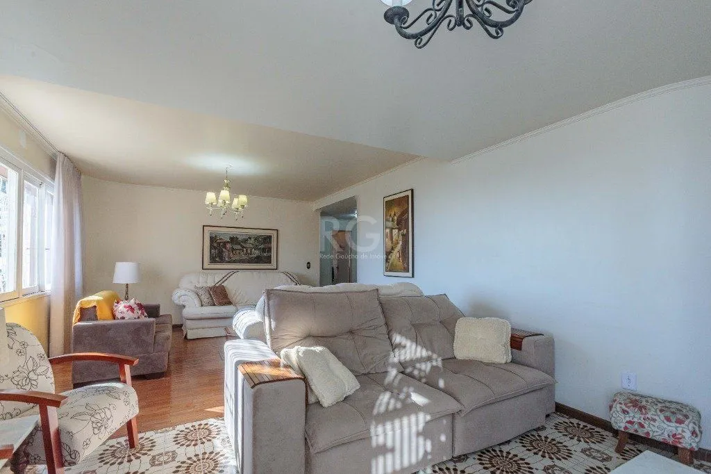 Imagem Casa a venda com 400m², bairro, Teresópolis