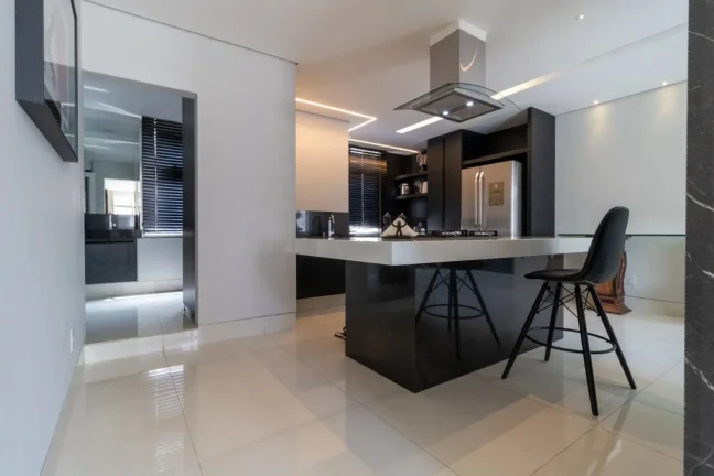 Imagem Apartamento fica a um quarteirão da Praça Marília de Dirceu !!!!!