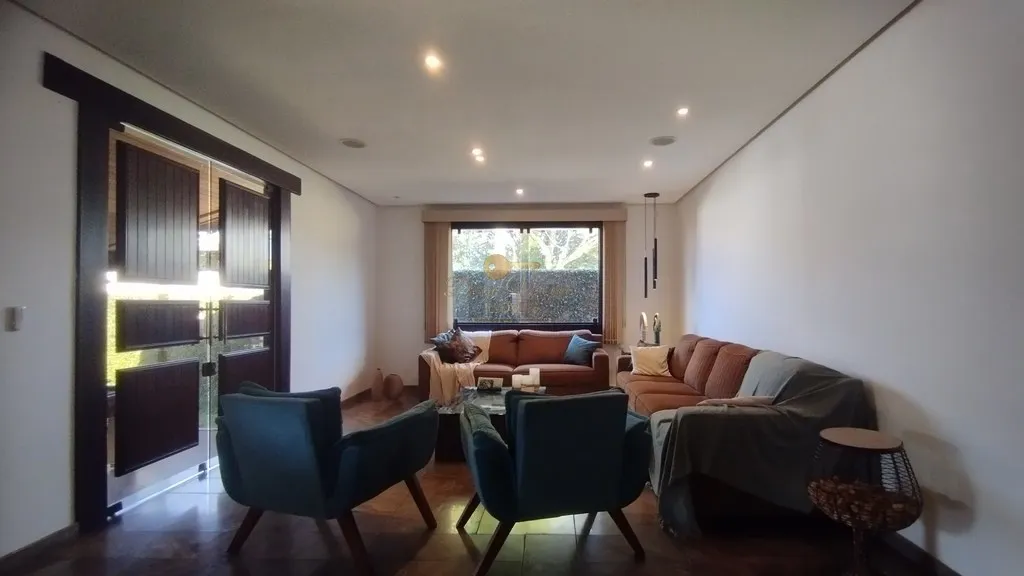 Imagem Casa em Condomínio para Venda em Teresópolis / RJ no bairro Várzea