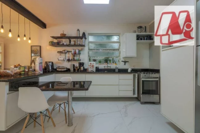 Imagem No bairro Higienópolis, 3 dormitórios, suite, 1 vaga.