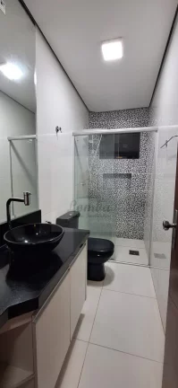 Imagem Imperdível! Casa à venda na Cidade Alta, Cuiabá-MT: 4 quartos, 1 suíte, 2 salas, 4 banheiros, 3 vagas, 182m². Venha conferir!