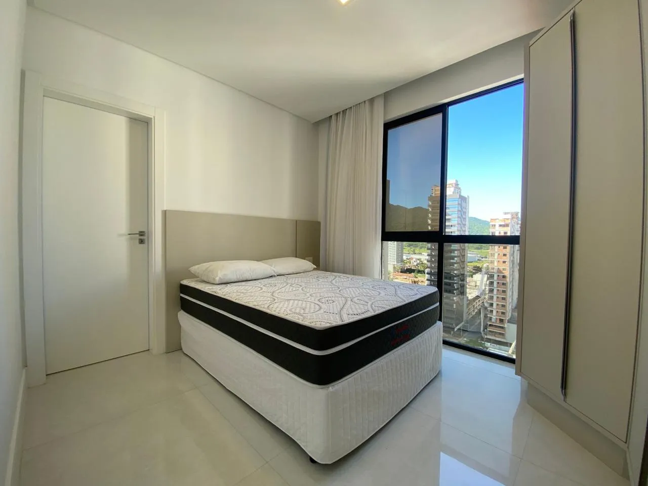 Imagem Apartamento à venda com 114m2 por R$ 2.300.000,00