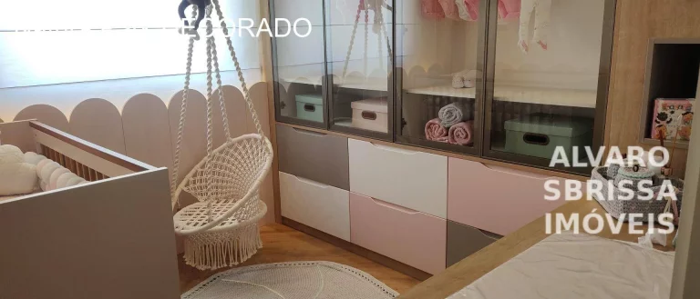 Imagem Apartamento com 3 dormitórios sendo uma suíte em condomínio park, cercado de vegetação, lagos, peixes, locais agradáveis para relaxar e área de lazer.