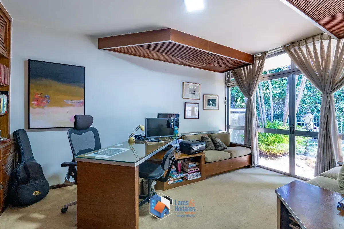 Imagem Casa para venda em Jardim Guedala com 4 quartos, sendo 2 suítes, 483m²