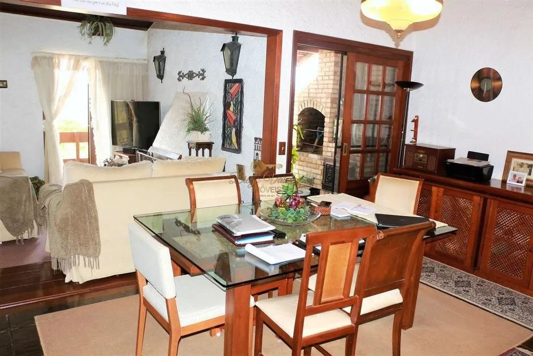 Imagem Casa em Condomínio para Venda em Teresópolis / RJ no bairro Iucas
